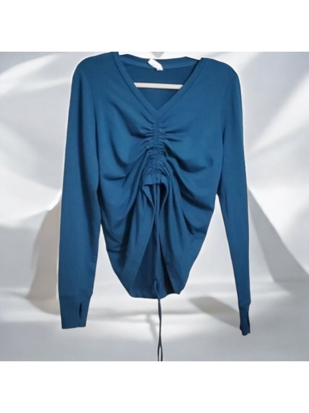 Ideology top women’s size medium blue cinch front crop long sleeve v-neck Spring